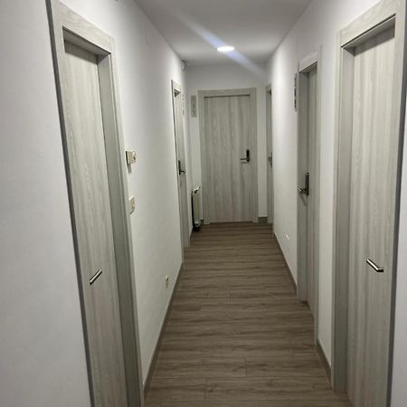 Hostal Y Albergue Carpinteiras Rodeiro Екстер'єр фото