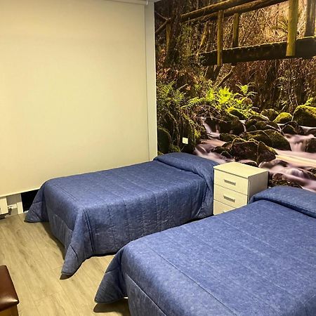 Hostal Y Albergue Carpinteiras Rodeiro Екстер'єр фото