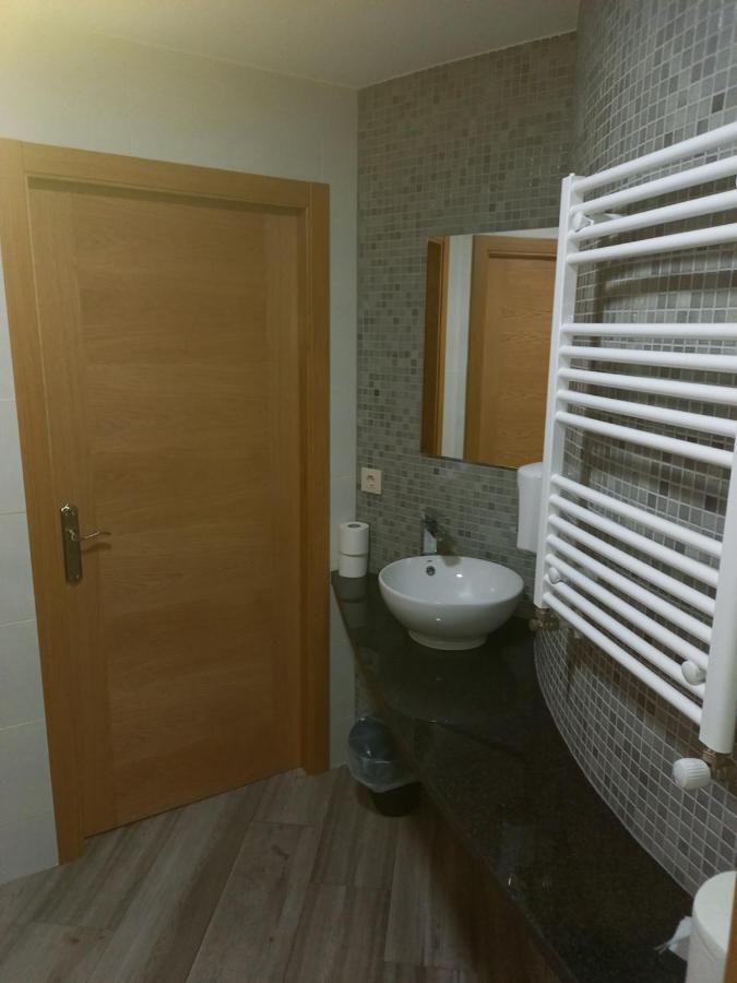 Hostal Y Albergue Carpinteiras Rodeiro Екстер'єр фото