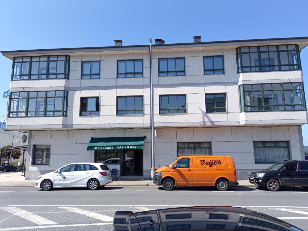 Hostal Y Albergue Carpinteiras Rodeiro Екстер'єр фото