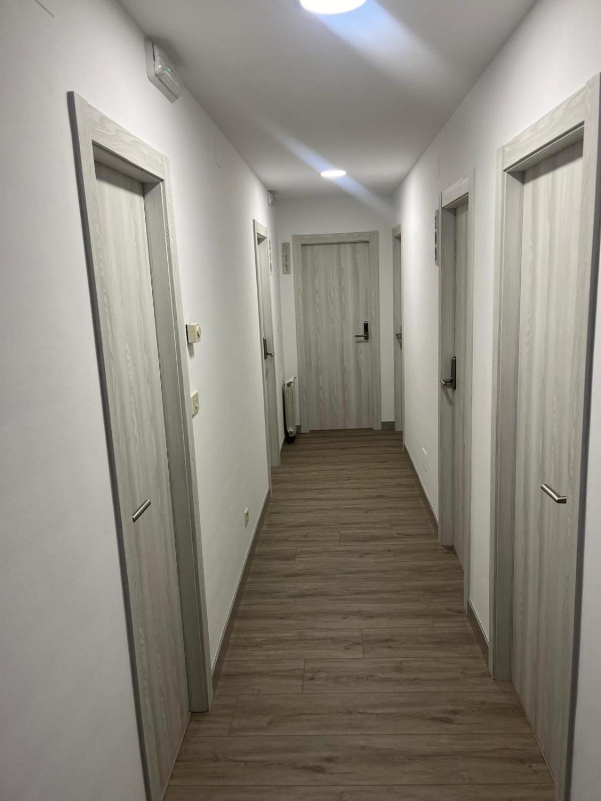 Hostal Y Albergue Carpinteiras Rodeiro Екстер'єр фото